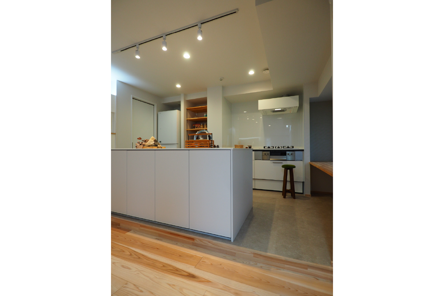 皆が集まれるスタイリッシュなマンションリノベーション8